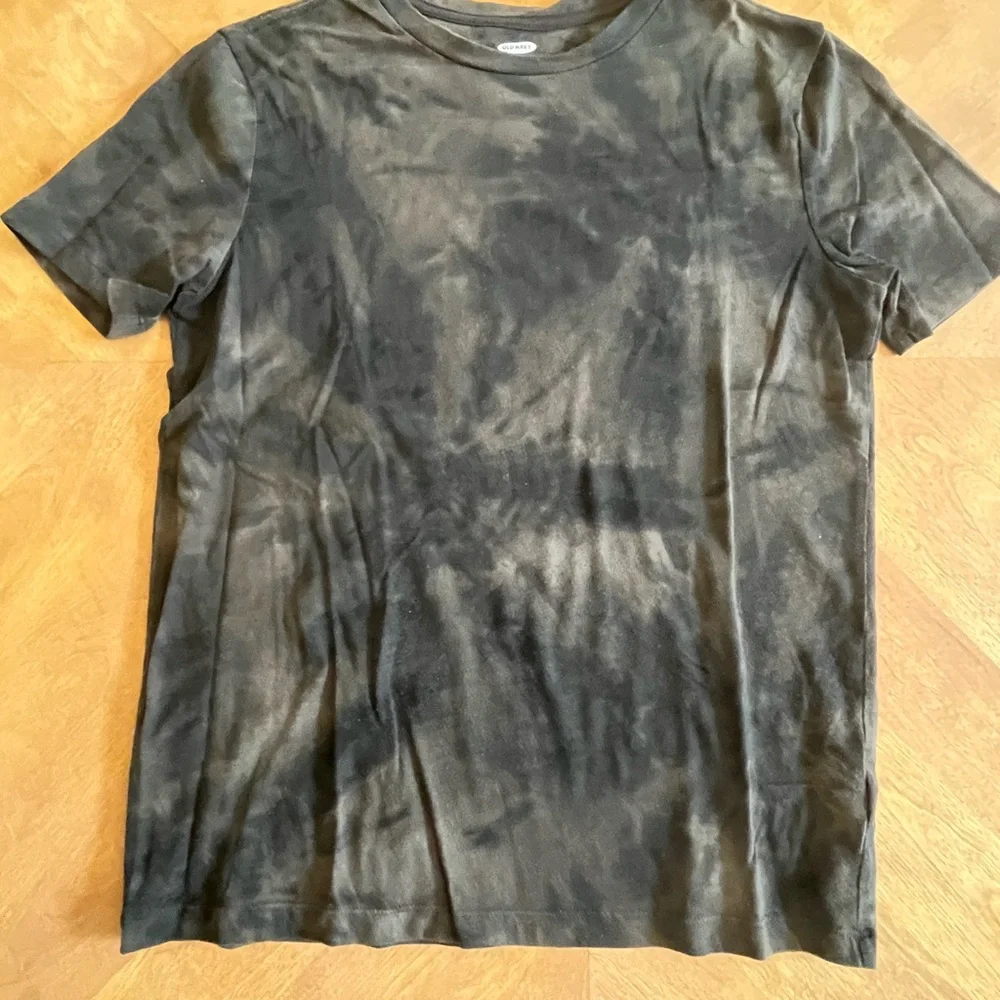 Old Navy 4-Pack Tee Bundle – Kids XL (14–16) – 1 Graphic & 3 Tie-Dye